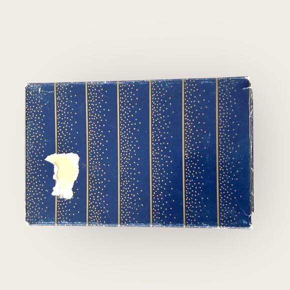 Christmas Eve at the Farmhouse 1985 Bing & Grondahl Porcelain Ornament Drop - Picture 5 of 6